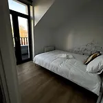 Brand-New Central Loft